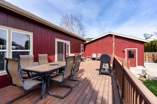 658 NE Shoshone Dr, Redmond, OR 97756 - Photo 37