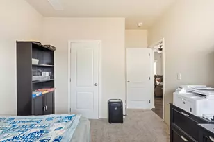 658 NE Shoshone Dr, Redmond, OR 97756 - Photo 29