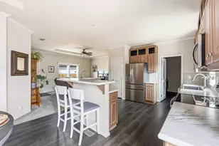 658 NE Shoshone Dr, Redmond, OR 97756 - Photo 9