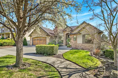 3874 Cherry Lane, Medford, OR 97504 - Photo 1