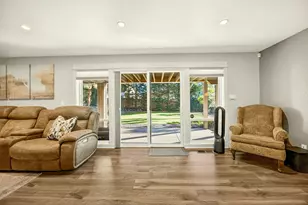 3874 Cherry Ln, Medford, OR 97504 - Photo 55