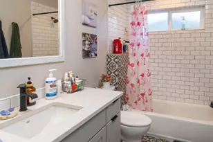 566 NE Lafayette Ave, Bend, OR 97701 - Photo 11