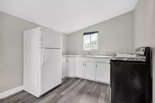 515 SE 4th St, Pendleton, OR 97801 - Photo 7