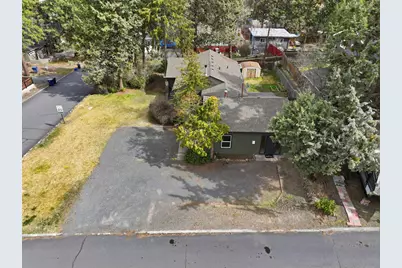 513 NE Irving Avenue, Bend, OR 97701 - Photo 27