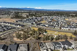 3016 NE Moreno Pl, Bend, OR 97701 - Photo 35