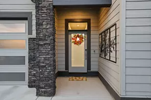 3016 NE Moreno Pl, Bend, OR 97701 - Photo 3