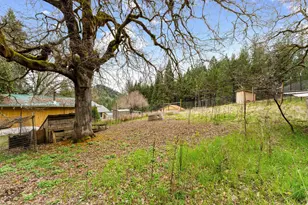 778 Pack Ln, Glendale, OR 97442 - Photo 29