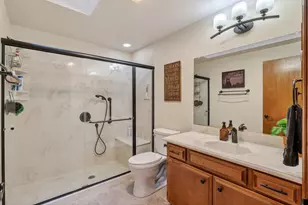 776 Delsie Dr, Grants Pass, OR 97527 - Photo 29