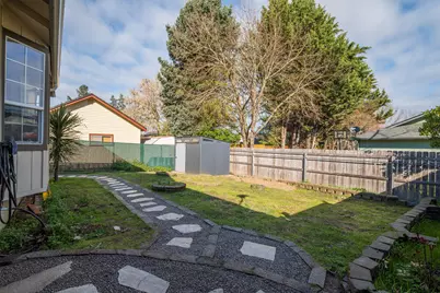 776 Delsie Drive, Grants Pass, OR 97527 - Photo 35