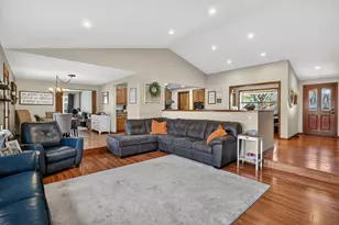 776 Delsie Dr, Grants Pass, OR 97527 - Photo 7