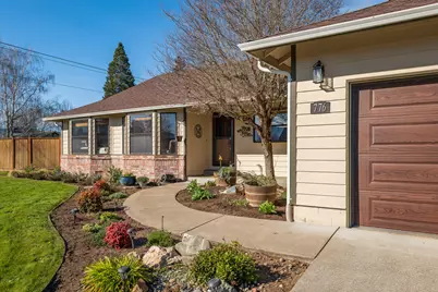 776 Delsie Drive, Grants Pass, OR 97527 - Photo 5