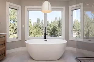 60012 Ridgeview Dr W, Bend, OR 97702 - Photo 17