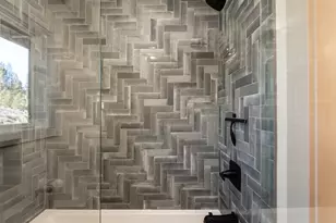 60012 Ridgeview Dr W, Bend, OR 97702 - Photo 21