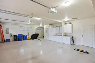 143 NW Champanelle Way, Bend, OR 97703 - Photo 33