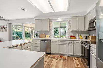 2128 Terrel Drive, Medford, OR 97501 - Photo 3