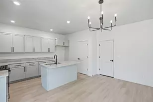 16682 Neil Ct, La Pine, OR 97739 - Photo 13