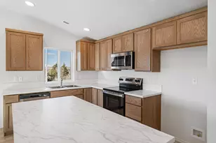 511 SE Polaris St, Bend, OR 97741 - Photo 7