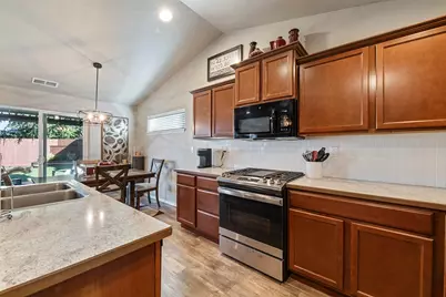 2033 Milton Lane, Medford, OR 97501 - Photo 13