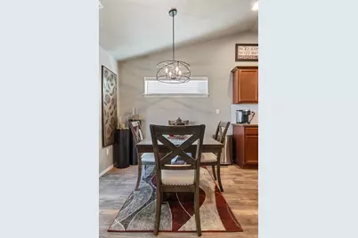 2033 Milton Lane, Medford, OR 97501 - Photo 17