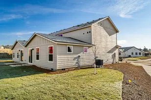 904 SE Starview Ave, Madras, OR 97741 - Photo 3