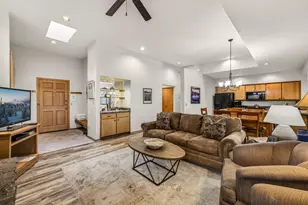 57319 Beaver Ridge Loop, Sunriver, OR 97707 - Photo 9