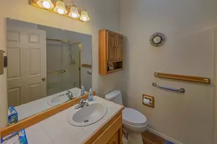 2363 Jaynes Dr, Grants Pass, OR 97527 - Photo 17