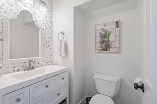 1101 SW Silver Lake Blvd, Bend, OR 97702 - Photo 13