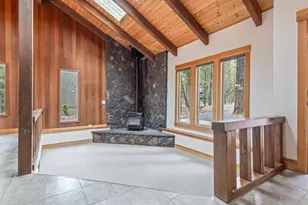 17745 Woodland Ln, Sunriver, OR 97707 - Photo 3