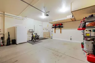 3137 Northeast Flagstone Avenue, Bend, OR 97701 - Photo 37