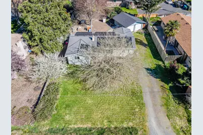 1981 Regina Way, Grants Pass, OR 97527 - Photo 7