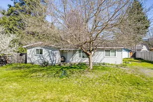 1981 Regina Way, Grants Pass, OR 97527 - Photo 3