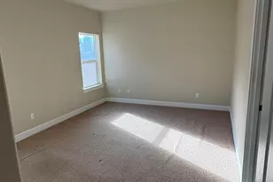 1642 NW Hemlock Ave, Redmond, OR 97756 - Photo 9