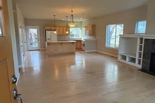 1642 NW Hemlock Ave, Redmond, OR 97756 - Photo 3