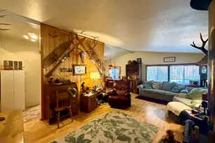 146514 Bills Rd, Gilchrist, OR 97737 - Photo 7