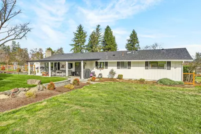 2331 Old Stage Road, Medford, OR 97502 - Photo 33