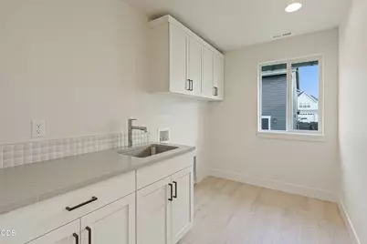 2177 SW 43rd Street #16, Redmond, OR 97756 - Photo 33