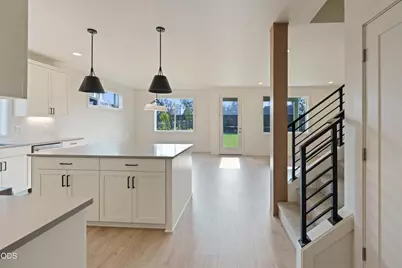 2177 SW 43rd Street #16, Redmond, OR 97756 - Photo 9