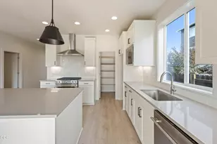 2177 SW 43rd St, Redmond, OR 97756 - Photo 13