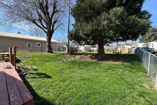 421 Cottonwood St, Mount Vernon, OR 97865 - Photo 3