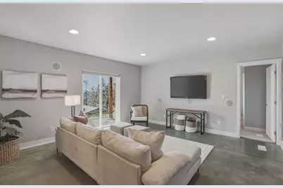 1821 NW Iowa Avenue, Bend, OR 97703 - Photo 27