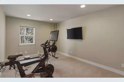 1821 NW Iowa Avenue, Bend, OR 97703 - Photo 29