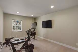 1821 NW Iowa Ave, Bend, OR 97703 - Photo 29