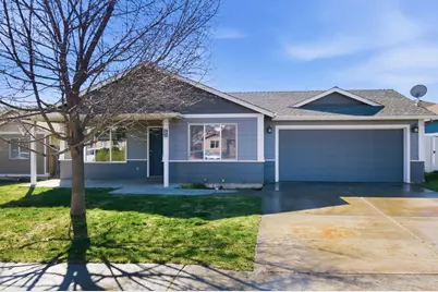 840 NE Quince Avenue, Redmond, OR 97756 - Photo 1