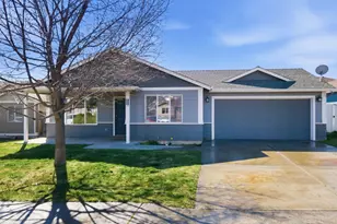 840 NE Quince Ave, Redmond, OR 97756 - Photo 1