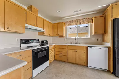 165 NW Midland Avenue, Grants Pass, OR 97526 - Photo 7