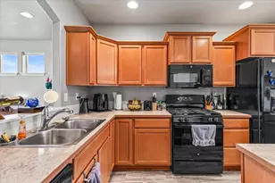 2264 College Way, Medford, OR 97504 - Photo 11