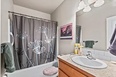 2264 College Way, Medford, OR 97504 - Photo 17