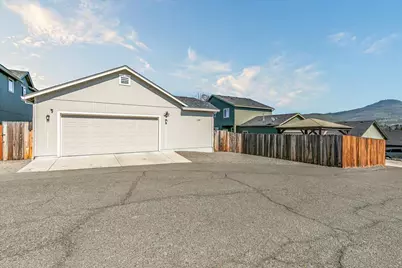 2264 College Way, Medford, OR 97504 - Photo 27