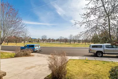 2845 SW 31st Street, Redmond, OR 97756 - Photo 3