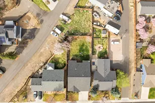 2845 SW 31st St, Redmond, OR 97756 - Photo 3